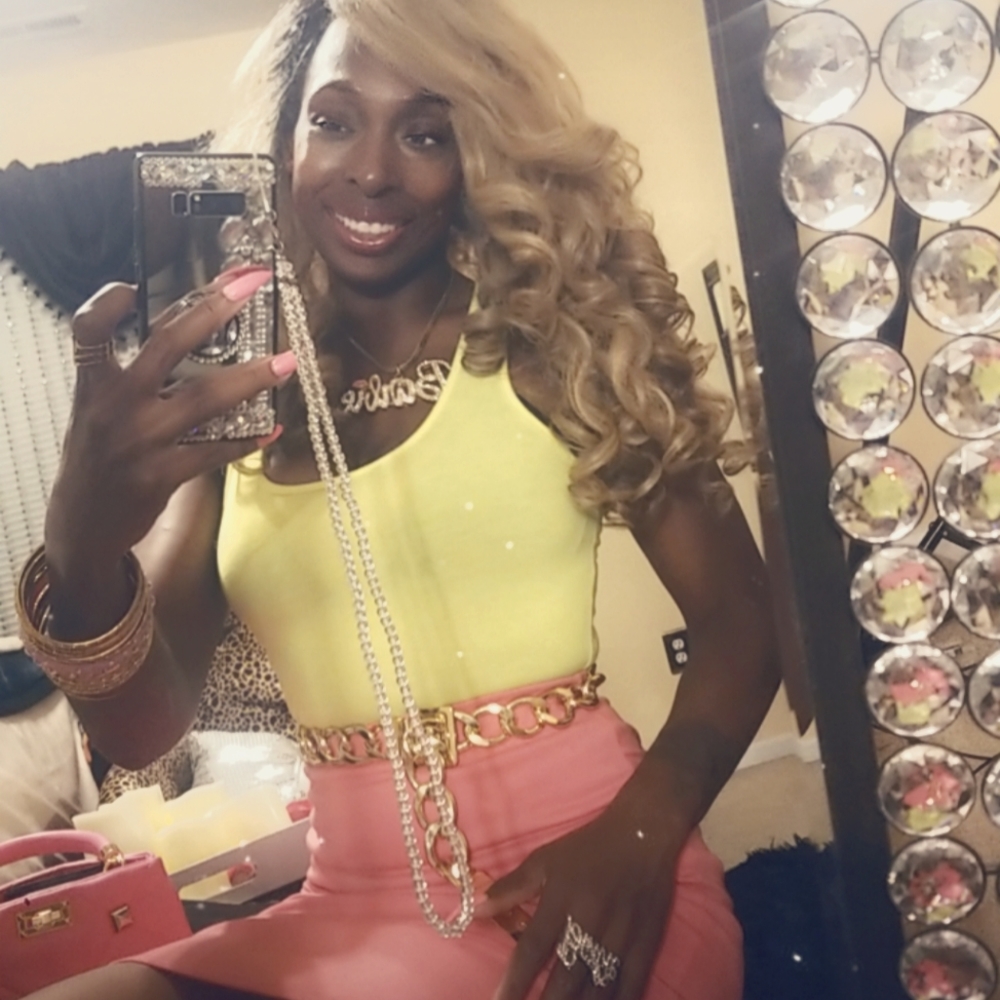 Meet your Posher, Kia The Diva